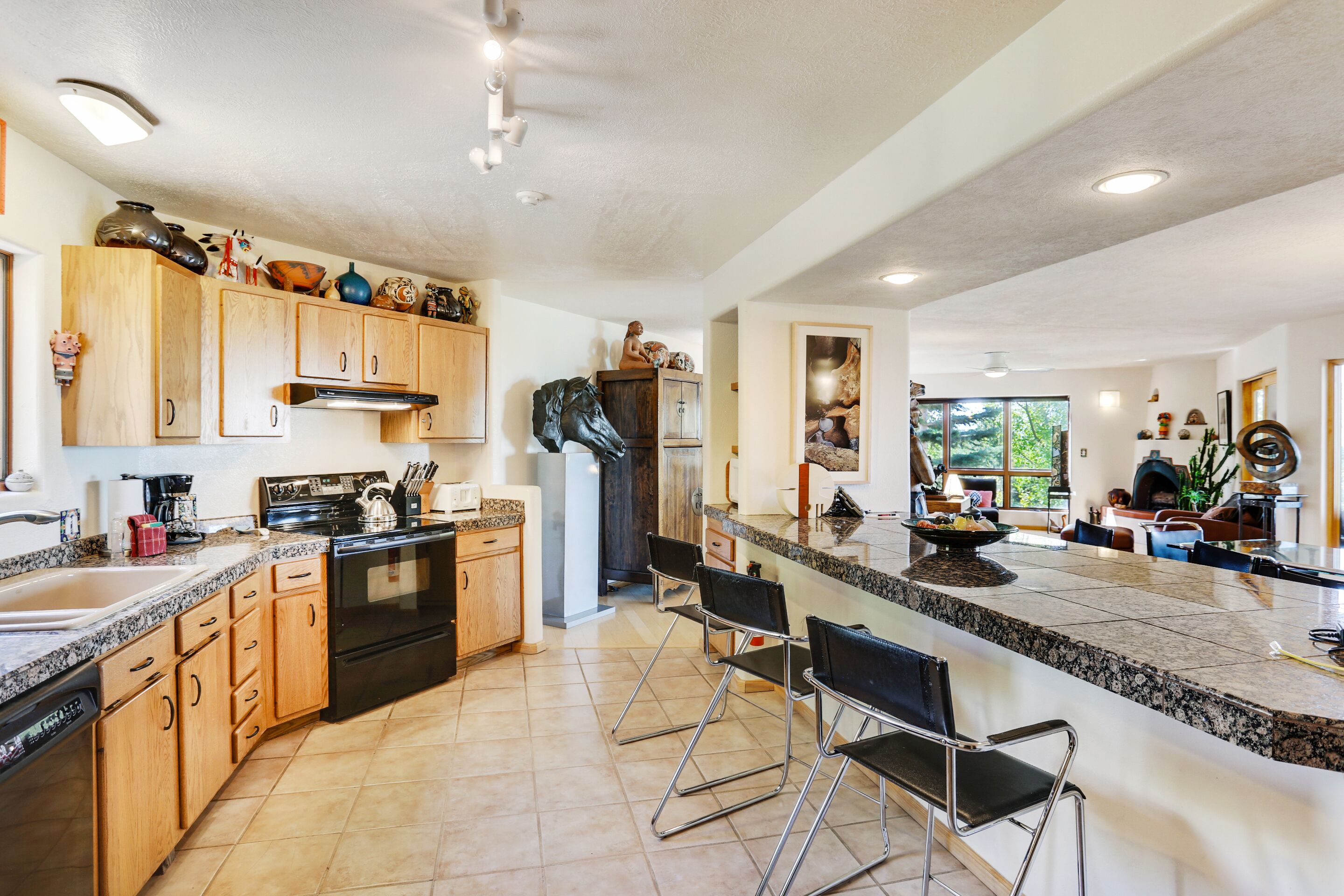 Maison, 3 chambres | Cuisine privée | Réfrigérateur, four à micro-ondes, un four, surface de cuisson