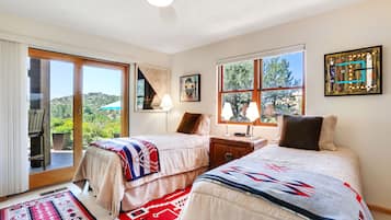 House, 3 Bedrooms | 3 bedrooms, individually decorated, individually furnished, free WiFi