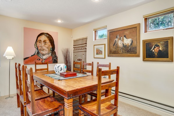 House, 3 Bedrooms | Dining - Sunlit Hills Art and Views by Kokopelli Property Management (Santa Fe)