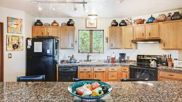 單棟房屋, 3 間臥室 | 私人廚房 | 雪櫃、微波爐、焗爐、爐具