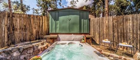 Studio (3 Bedrooms) | Property amenity