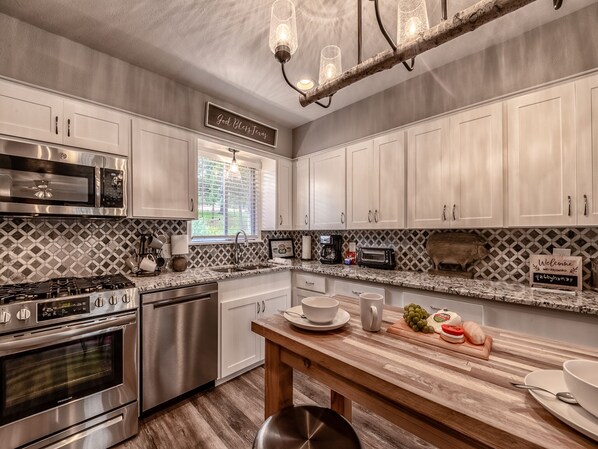 Studio (3 Bedrooms) | Property amenity