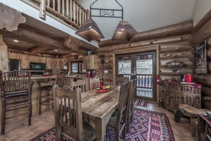 Studio (3 Bedrooms) | Majoituspaikan mukavuudet