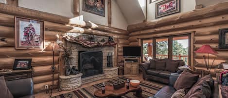 Studio (3 Bedrooms) | Front of property