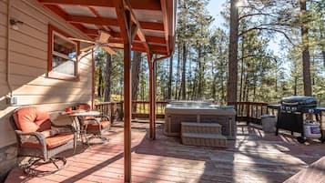 Studio (2 Bedrooms) | Property amenity
