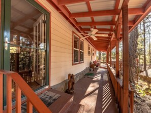 Studio (2 Bedrooms) | Property amenity