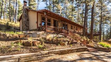 Studio (2 Bedrooms) | Property amenity