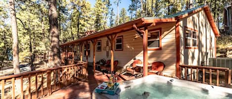 Studio (2 Bedrooms) | Property amenity