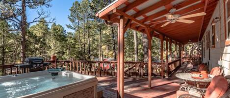 Studio (2 Bedrooms) | Fasade