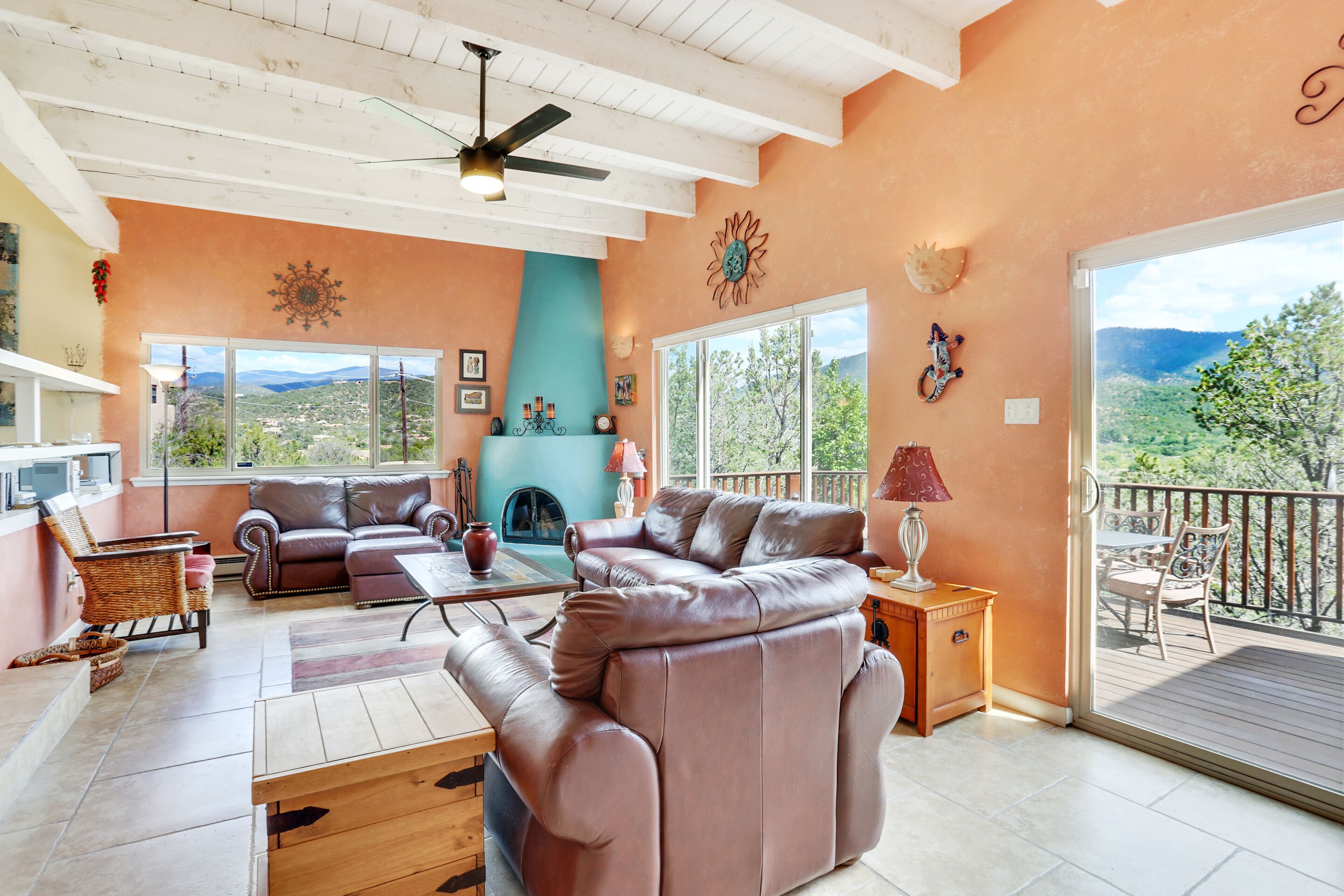 Condo, 2 Bedrooms | Living area | 40-inch TV with cable channels, fireplace