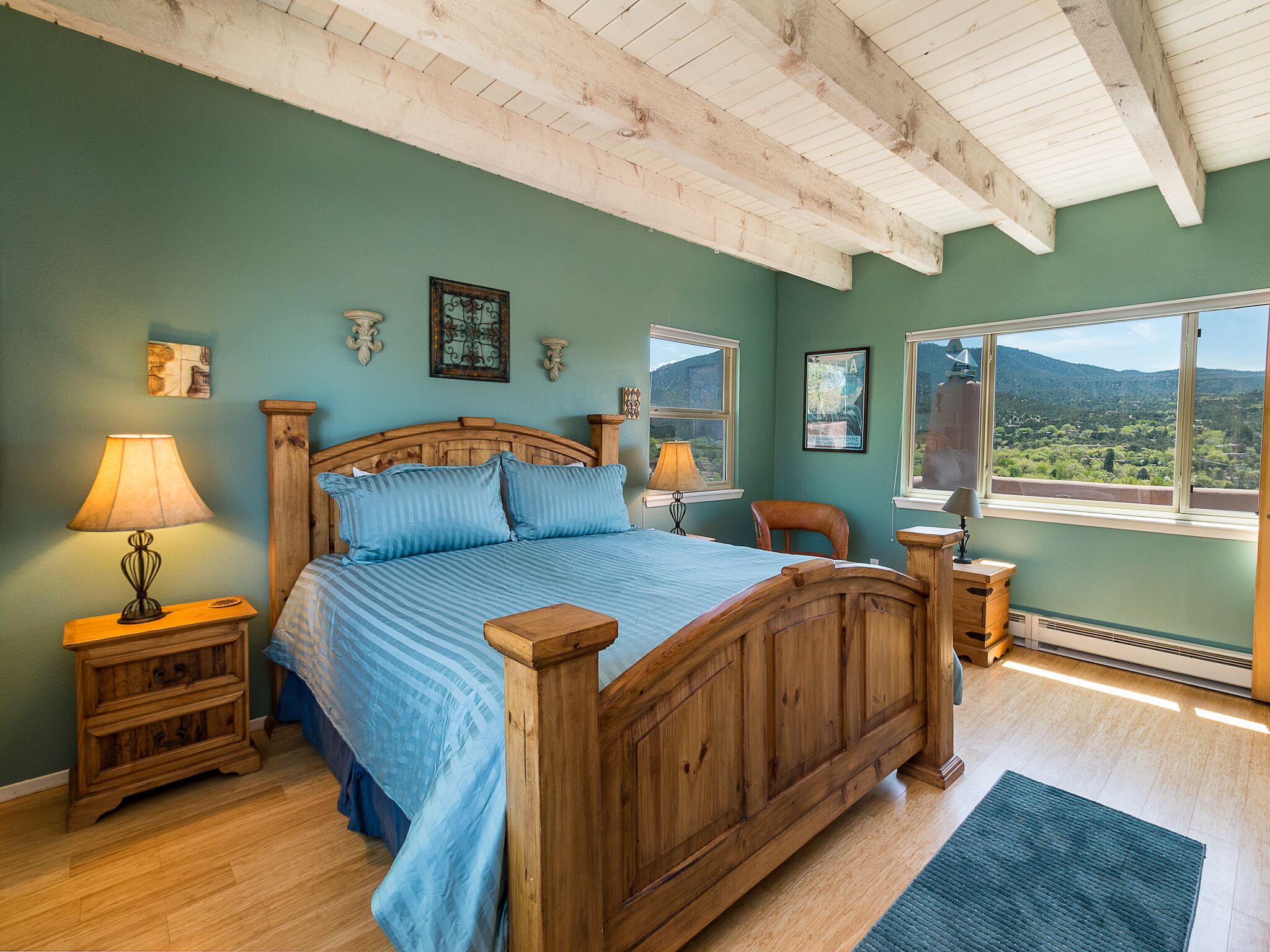 Condo, 2 habitaciones | 2 habitaciones, decoración personalizada y muebles diferentes 