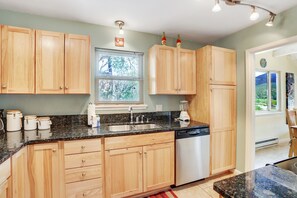 Private kitchen - Vista de Colores by Kokopelli Property Management (Santa Fe)