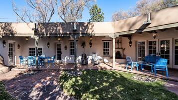 House (2 Bedrooms) | Property amenity