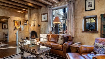 House (2 Bedrooms) | Front of property