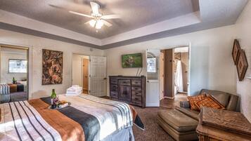 Cabin, 3 Bedrooms | 3 bedrooms, individually decorated, individually furnished, free WiFi