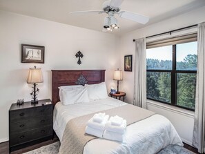 Studio (4 Bedrooms) | Property amenity