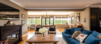 Hedge House - luxury, space, style, great location