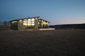 Exterior - Wildcat Ridge Retreat (Cochrane)