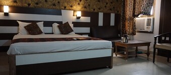 Hotel Mani International