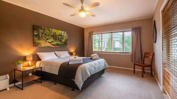 5 bedrooms, iron/ironing board, travel cot, WiFi