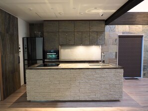 Private Vacation Home, Non Smoking | Private kitchen | Fridge, microwave, oven, stovetop