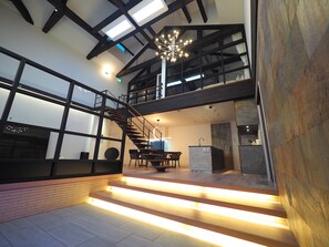 Private Vacation Home, Non Smoking | Living area | Flat-screen TV, Netflix, streaming services