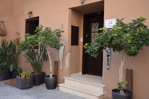 Exterior detail - CHANIA 1548 FRANCESCO DONATO Apt. Excellent location and amazing hospitality. (Chania)