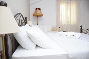 1 chambre, fer et planche à repasser, accès au Wi-Fi (inclus)
