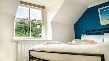 Rumah | 9 kamar tidur dan dilengkapi dengan perabotan berbeda-beda