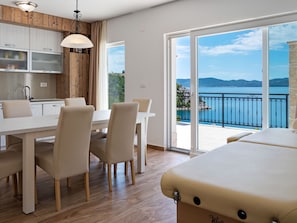 Dining - Classy Holiday Home in Slivno - Duba With Swimming Pool (Slivno)