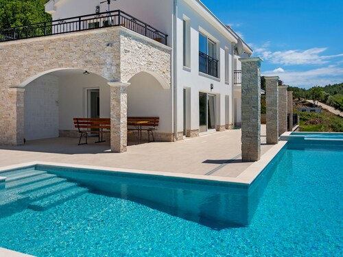 Classy Holiday Home in Slivno - Duba With Swimming Pool