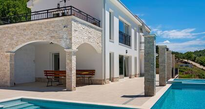 Classy Holiday Home in Slivno - Duba With Swimming Pool
