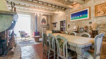 Rumah | Tempat makan