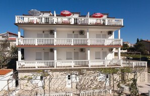Exterior - Sea View Apartment in Okrug Gornji near Trogir Center (Okrug)