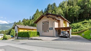 Unclassified image, 3 of 33, button - Valley-view Apartment in Zell am see With Sauna (Zell am See)