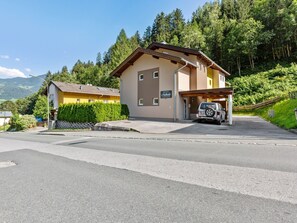 Exterior - Valley-view Apartment in Zell am see With Sauna (Zell am See)
