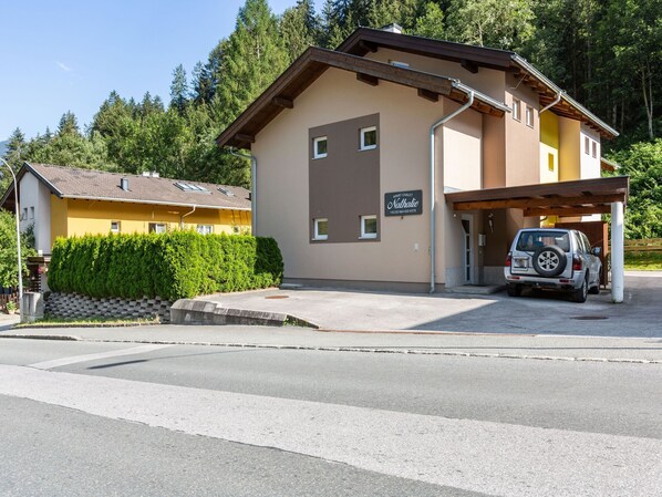 Exterior - Valley-view Apartment in Zell am see With Sauna (Zell am See)