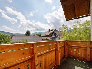 Balcony - Cozy Apartment in Mariapfarr near Outdoorparc Lungau (Mariapfarr)
