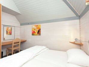 House | 3 bedrooms, individually furnished
