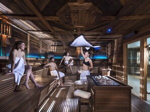 Pool - Exotic Holiday Home in Livigno near Ski Area (Livigno)