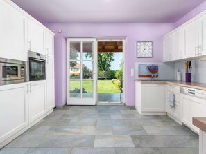 Villa | Private kitchen - Picturesque Villa in Verteneglio With Pool (Brtonigla)