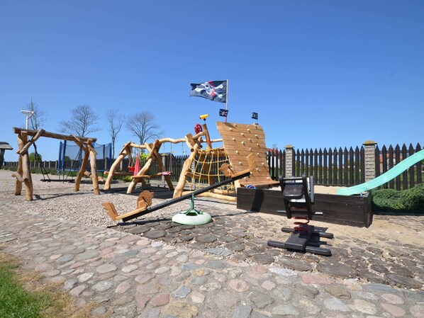 Cottage | Property amenity