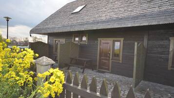 Cottage | Outdoor dining