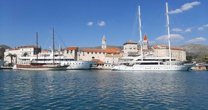 Sea View Holiday Home in Okrug Gornji near Trogir