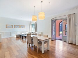 House | Dining