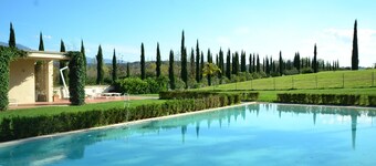 Garden & Wine Country Stay