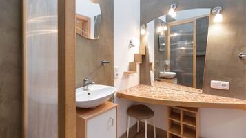 House | Bathroom