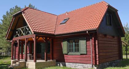 Wooden Cottage in Czarny Mlyn With Garden and Barbecue