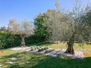 Villa | Jardín