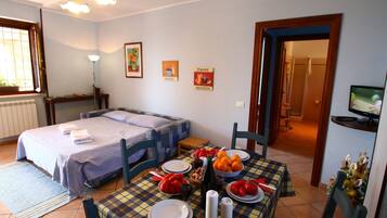 Rumah | 1 kamar tidur dan dilengkapi dengan perabotan berbeda-beda